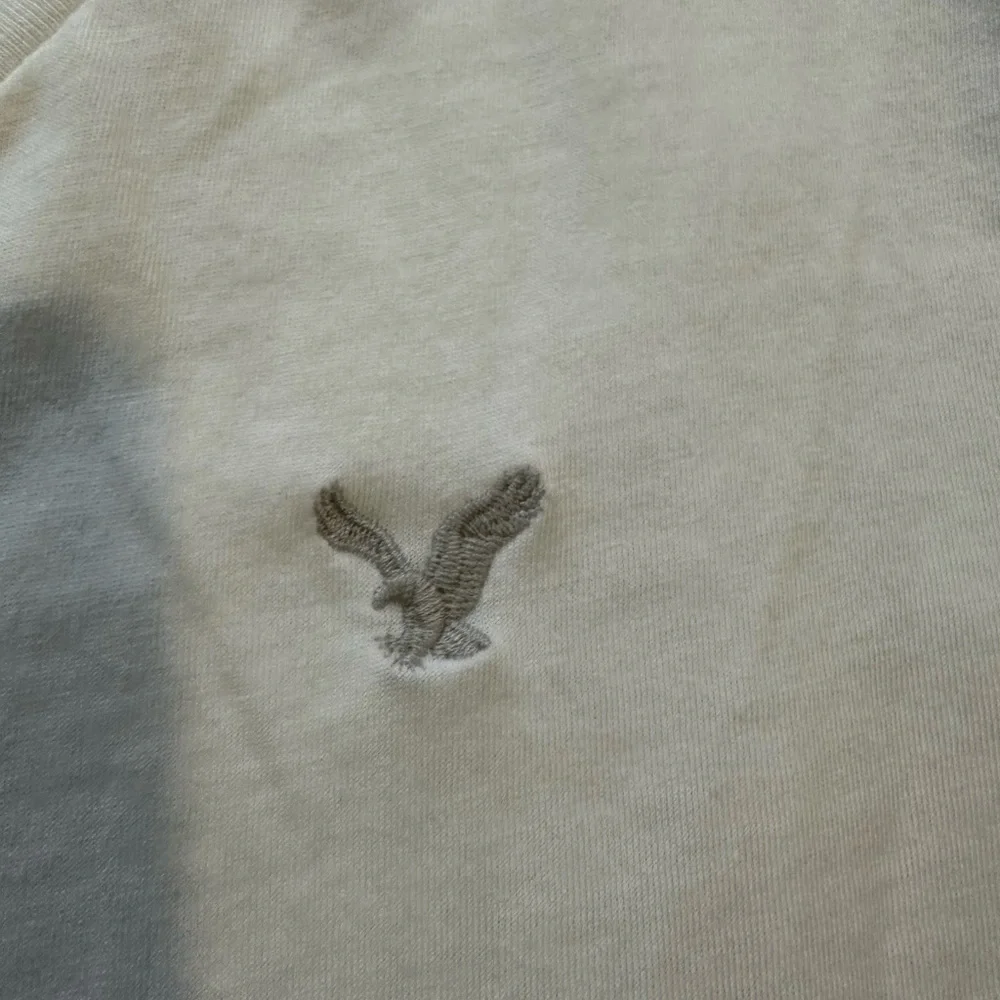 American Eagle Outfitters Women's White Tee | Size XS - Picture 4 of 5